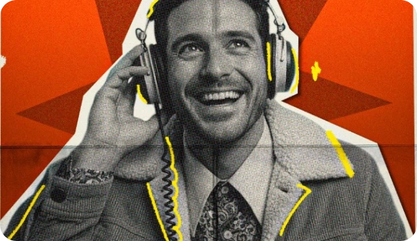 rapaz sorrindo com headphones, em um fundo vermelho